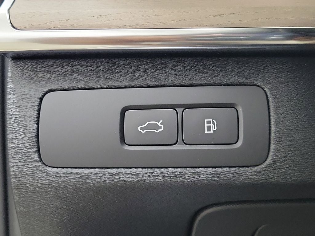 2026 Volvo XC90 Plug-In Hybrid T8 Plus 7 Passenger