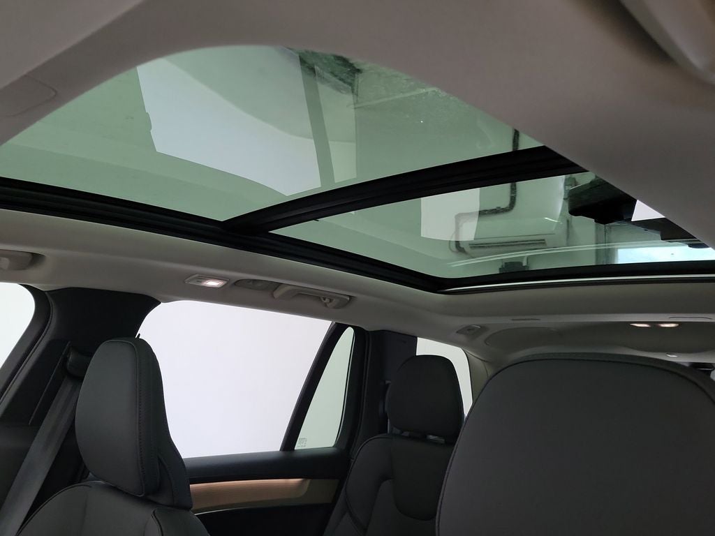 2026 Volvo XC90 Plug-In Hybrid T8 Plus 7 Passenger
