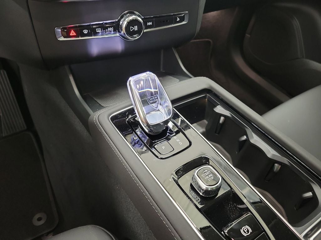 2026 Volvo XC90 Plug-In Hybrid T8 Plus 7 Passenger