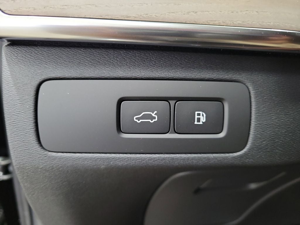 2026 Volvo XC90 Plug-In Hybrid T8 Plus 7 Passenger
