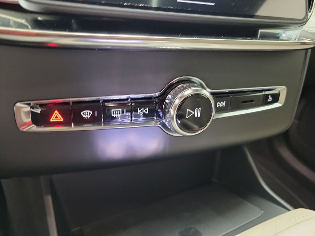 2026 Volvo XC90 Plug-In Hybrid T8 Plus 7 Passenger