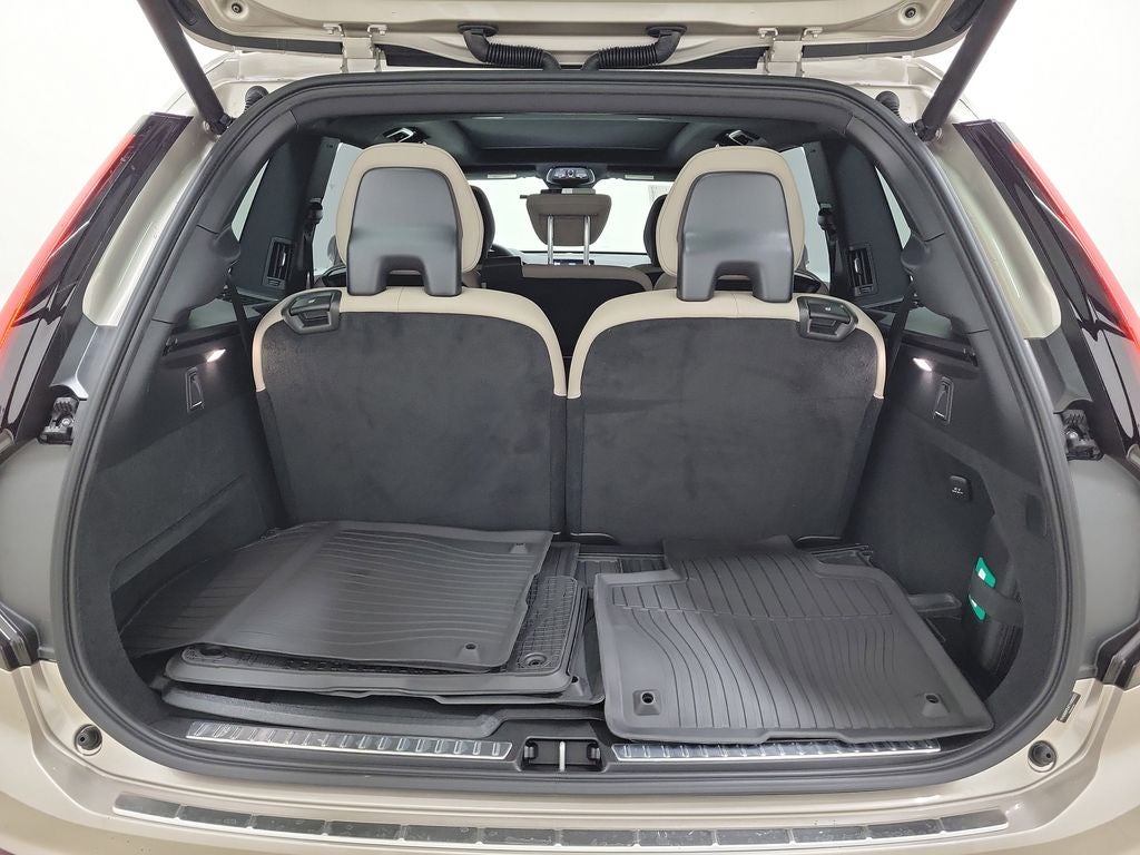 2026 Volvo XC90 Plug-In Hybrid T8 Plus 7 Passenger