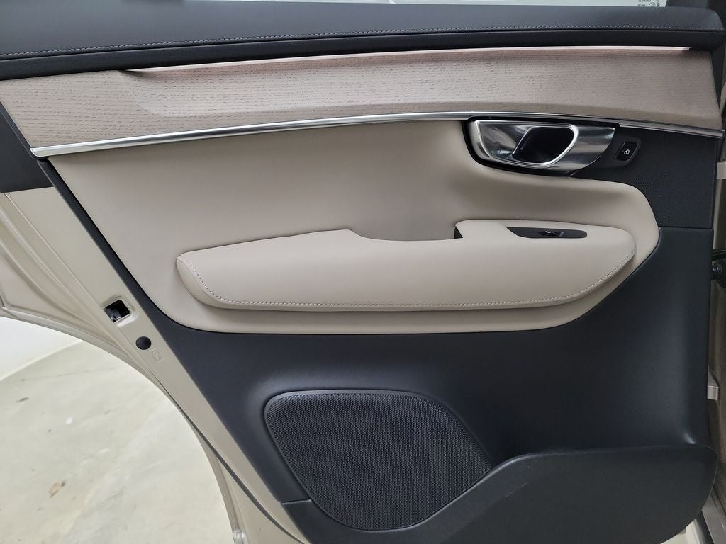 2026 Volvo XC90 Plug-In Hybrid T8 Plus 7 Passenger