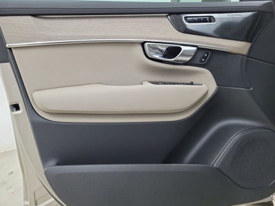 2026 Volvo XC90 Plug-In Hybrid T8 Plus 7 Passenger