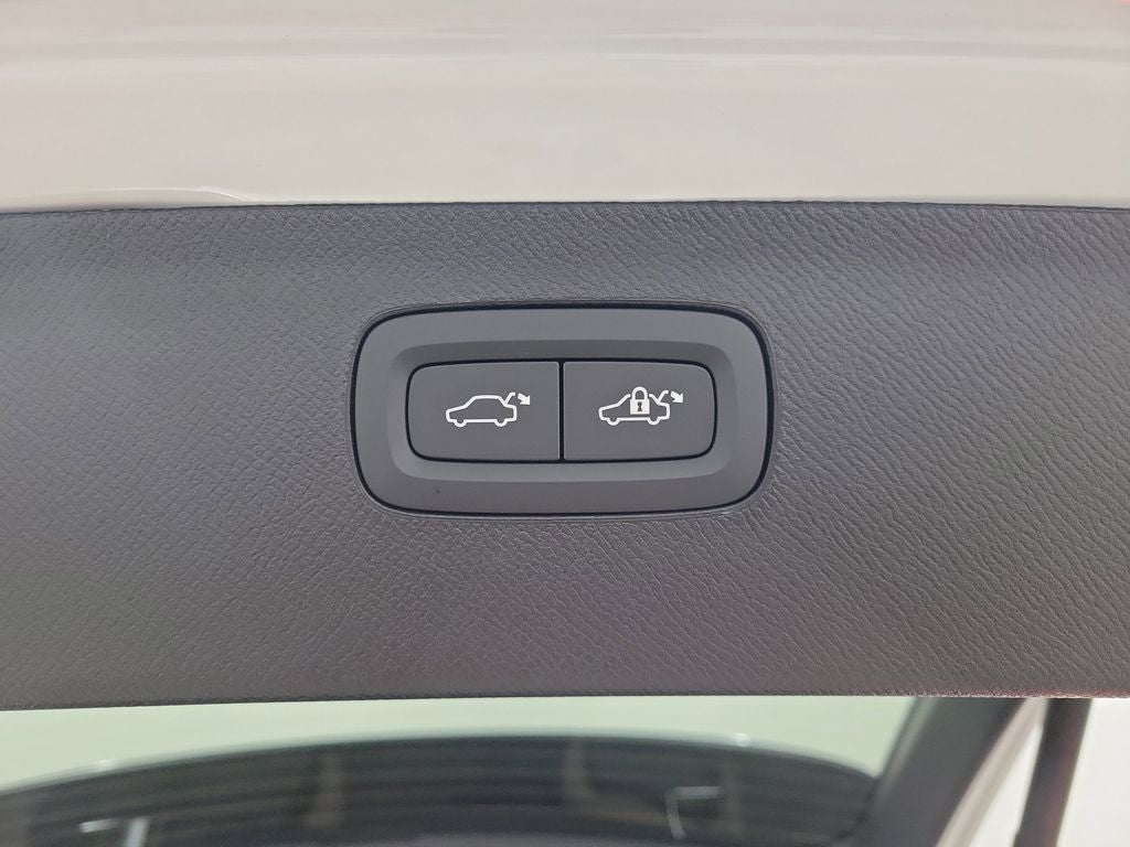 2026 Volvo XC90 Plug-In Hybrid T8 Plus 7 Passenger