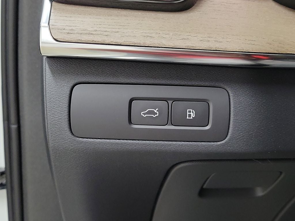 2026 Volvo XC90 Plug-In Hybrid T8 Plus 7 Passenger