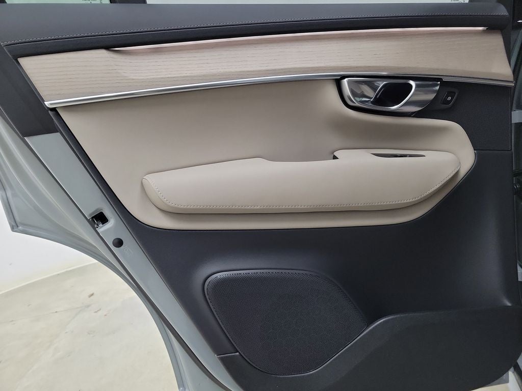 2026 Volvo XC90 Plug-In Hybrid T8 Plus 7 Passenger