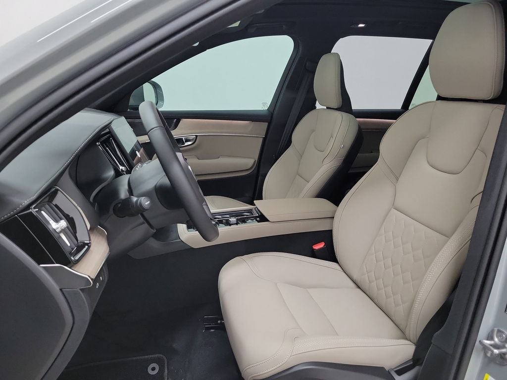 2026 Volvo XC90 Plug-In Hybrid T8 Plus 7 Passenger