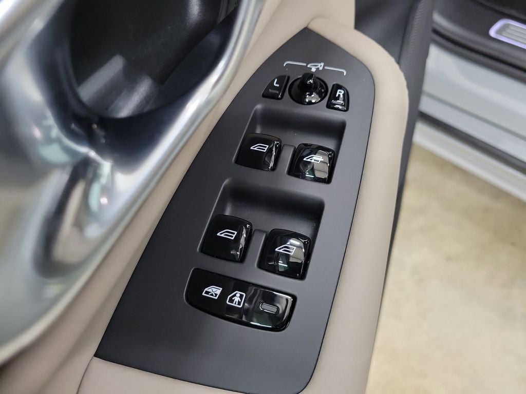 2026 Volvo XC90 Plug-In Hybrid T8 Plus 7 Passenger