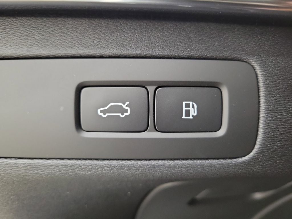 2026 Volvo XC90 Plug-In Hybrid T8 Plus 7 Passenger