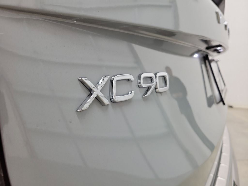 2026 Volvo XC90 Plug-In Hybrid T8 Plus 7 Passenger