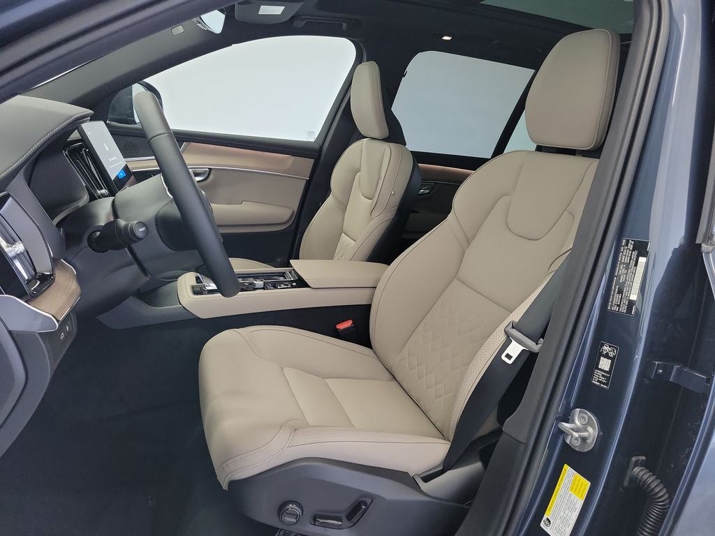 2026 Volvo XC90 Plug-In Hybrid T8 Plus 7 Passenger