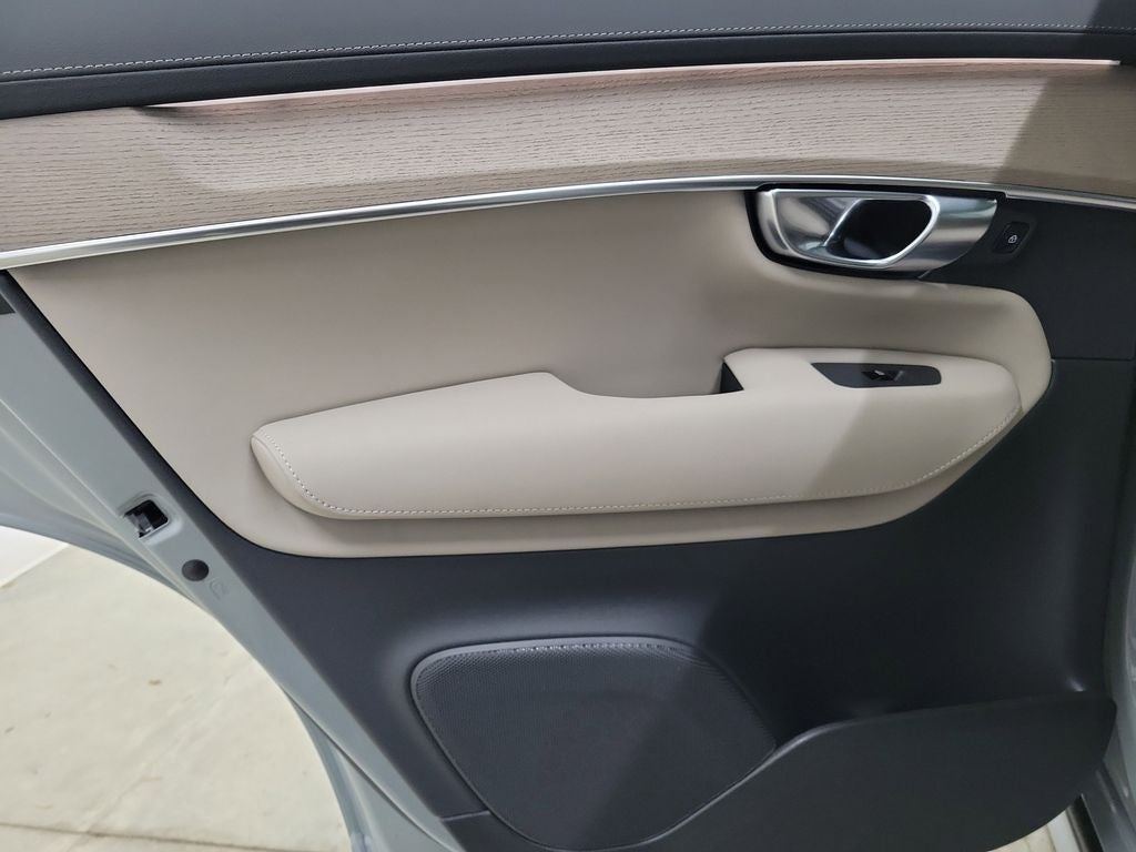 2026 Volvo XC90 Plug-In Hybrid T8 Plus 7 Passenger