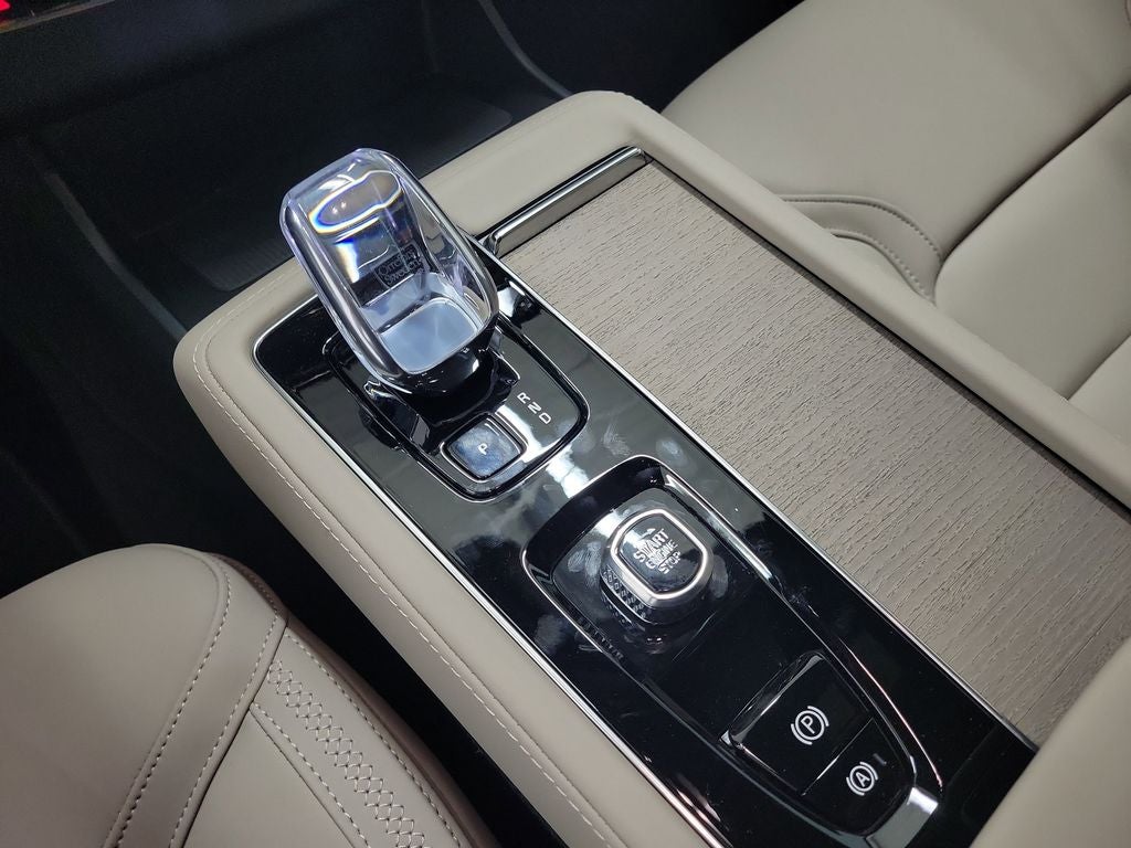 2026 Volvo XC90 Plug-In Hybrid T8 Plus 7 Passenger