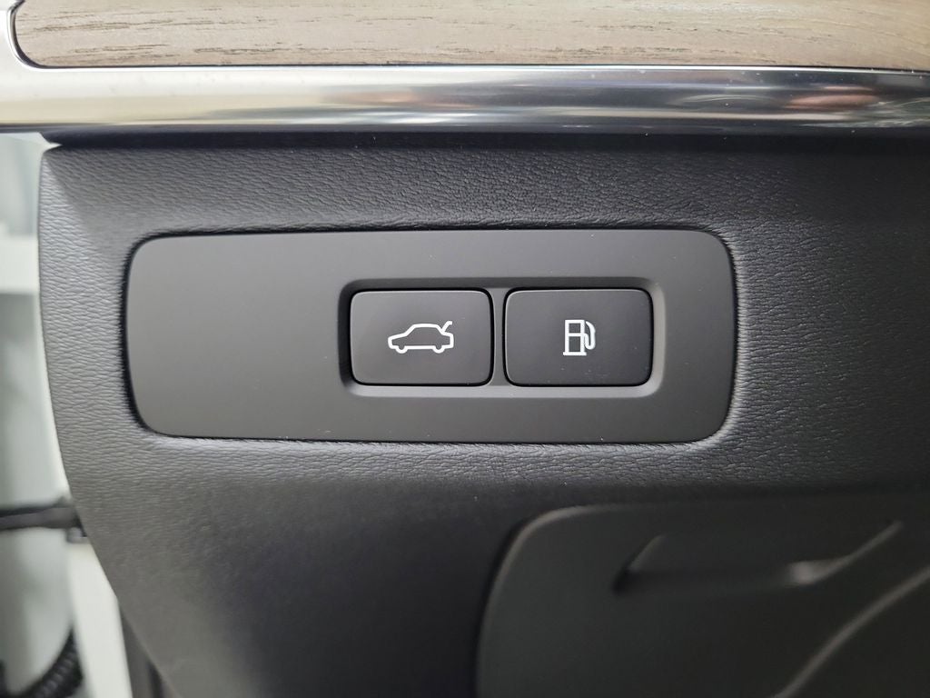 2026 Volvo XC90 Plug-In Hybrid T8 Plus 7 Passenger