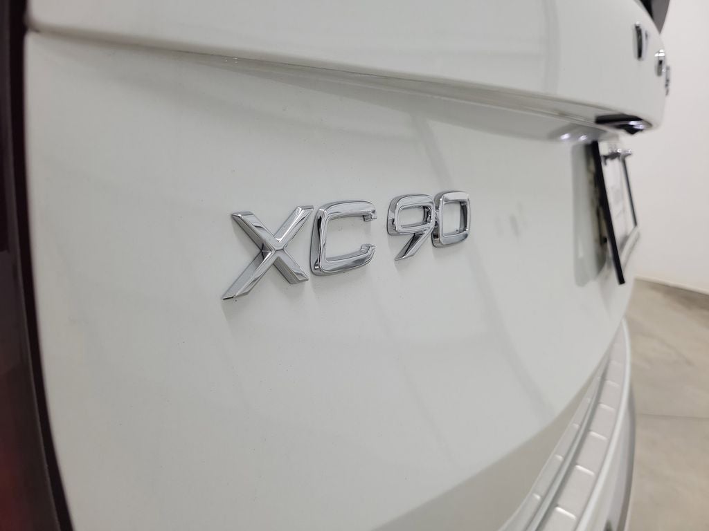 2026 Volvo XC90 Plug-In Hybrid T8 Plus 7 Passenger