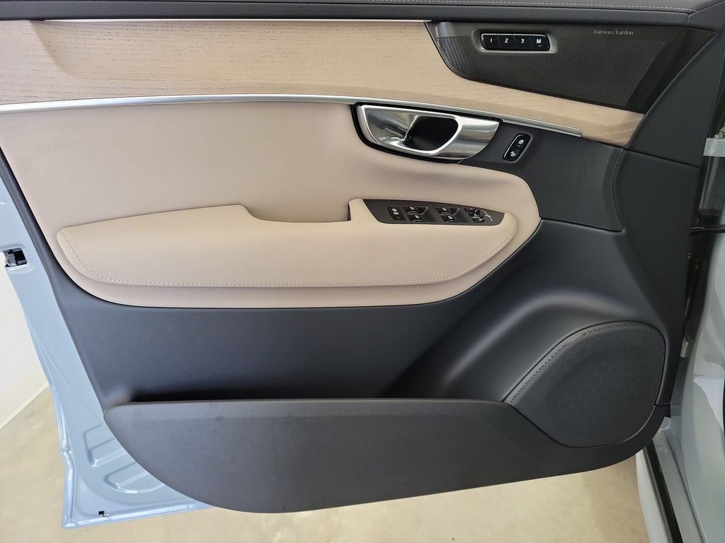2026 Volvo XC90 Plug-In Hybrid T8 Plus 7 Passenger