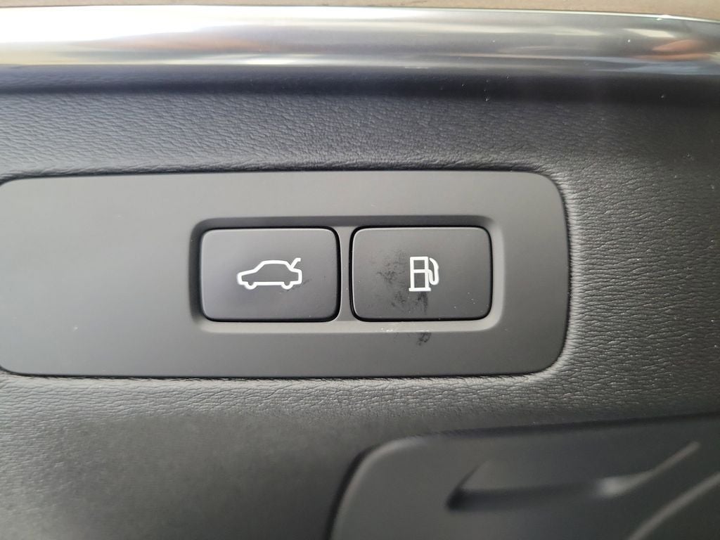 2026 Volvo XC90 Plug-In Hybrid T8 Plus 7 Passenger