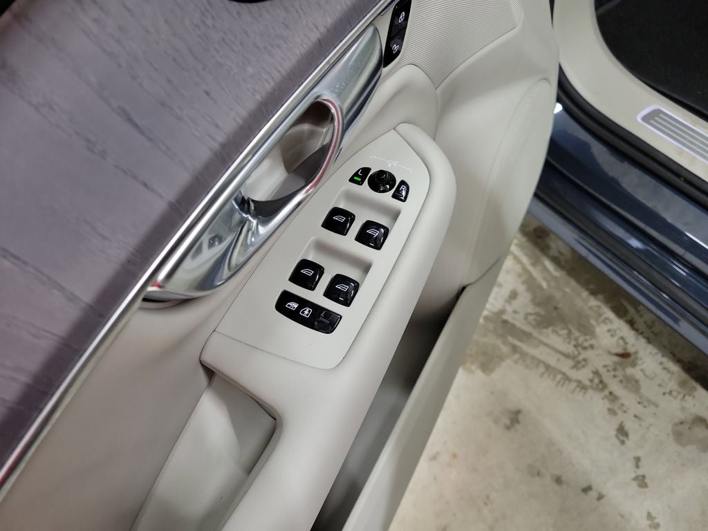 2026 Volvo XC90 Plug-In Hybrid T8 Ultra 7 Passenger