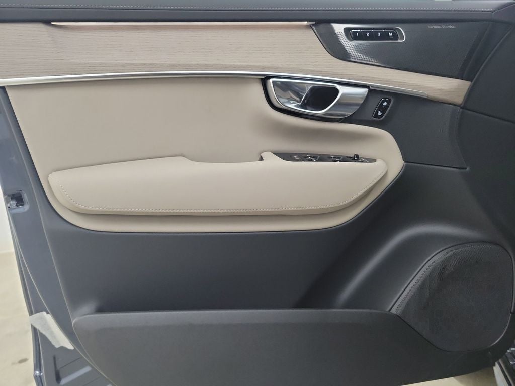 2026 Volvo XC90 Plug-In Hybrid T8 Ultra 7 Passenger