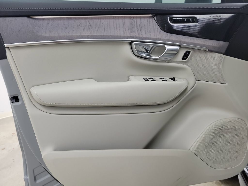 2026 Volvo XC90 Plug-In Hybrid T8 Ultra 7 Passenger