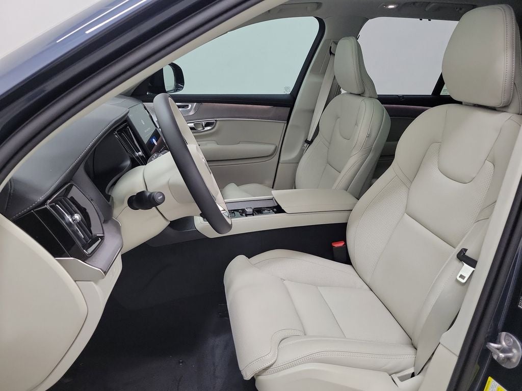 2026 Volvo XC90 Plug-In Hybrid T8 Ultra