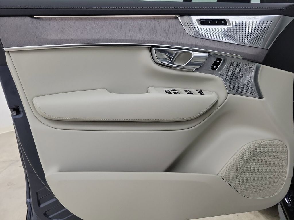 2026 Volvo XC90 Plug-In Hybrid T8 Ultra