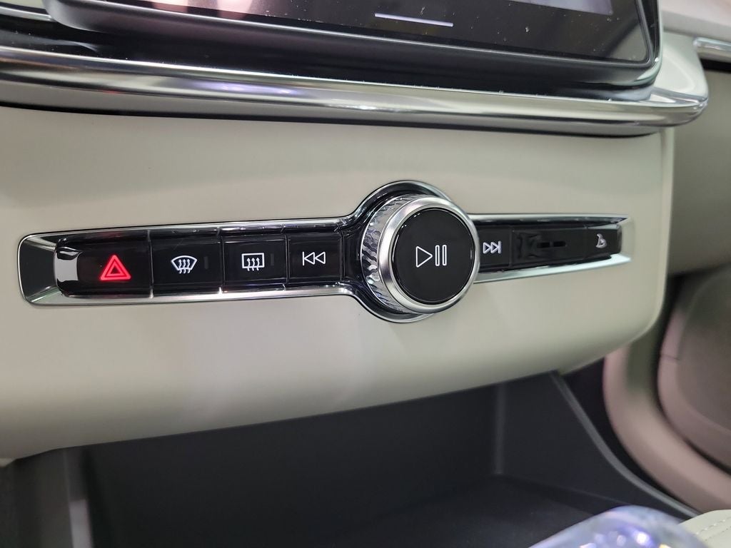 2026 Volvo XC90 Plug-In Hybrid T8 Ultra