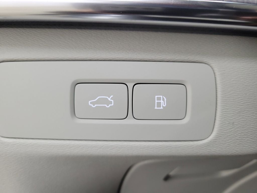 2026 Volvo XC90 Plug-In Hybrid T8 Ultra