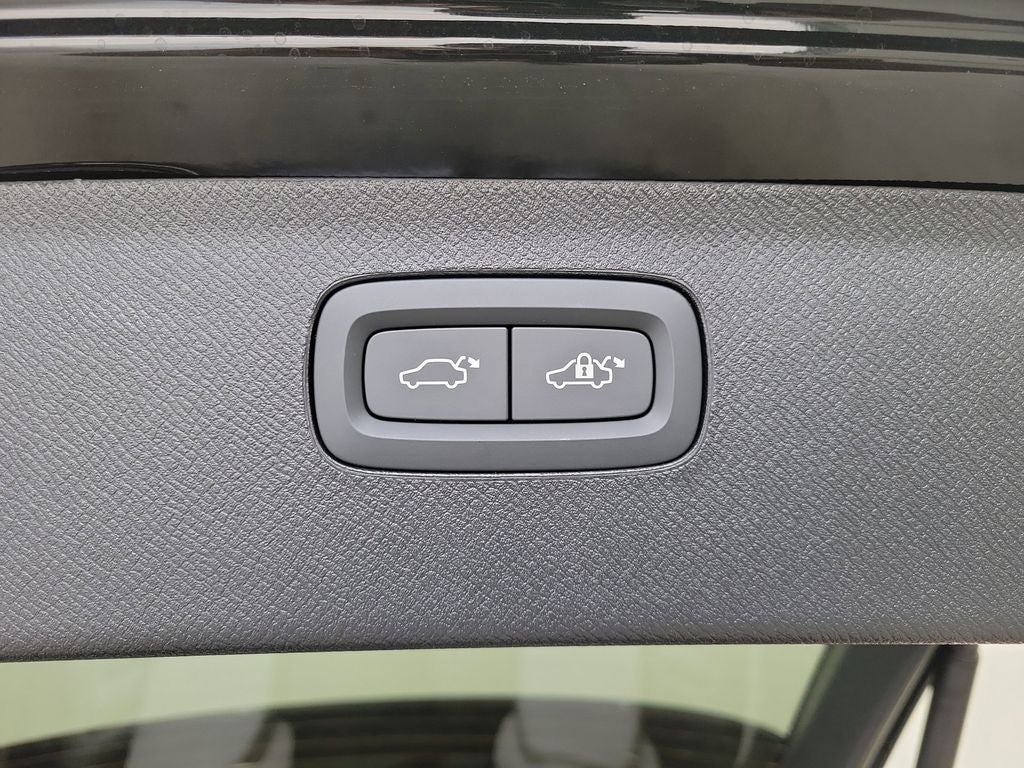 2026 Volvo XC90 Plug-In Hybrid T8 Ultra