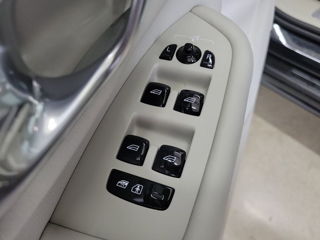 2026 Volvo XC90 Plug-In Hybrid T8 Ultra