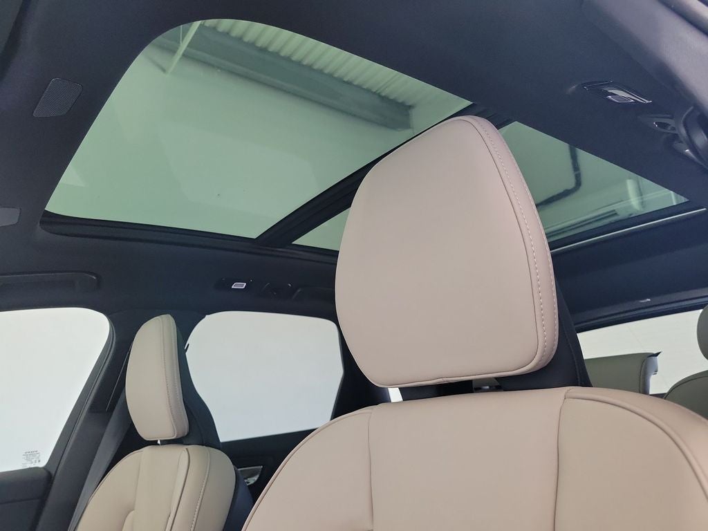 2026 Volvo XC60 Plug-In Hybrid T8 Plus