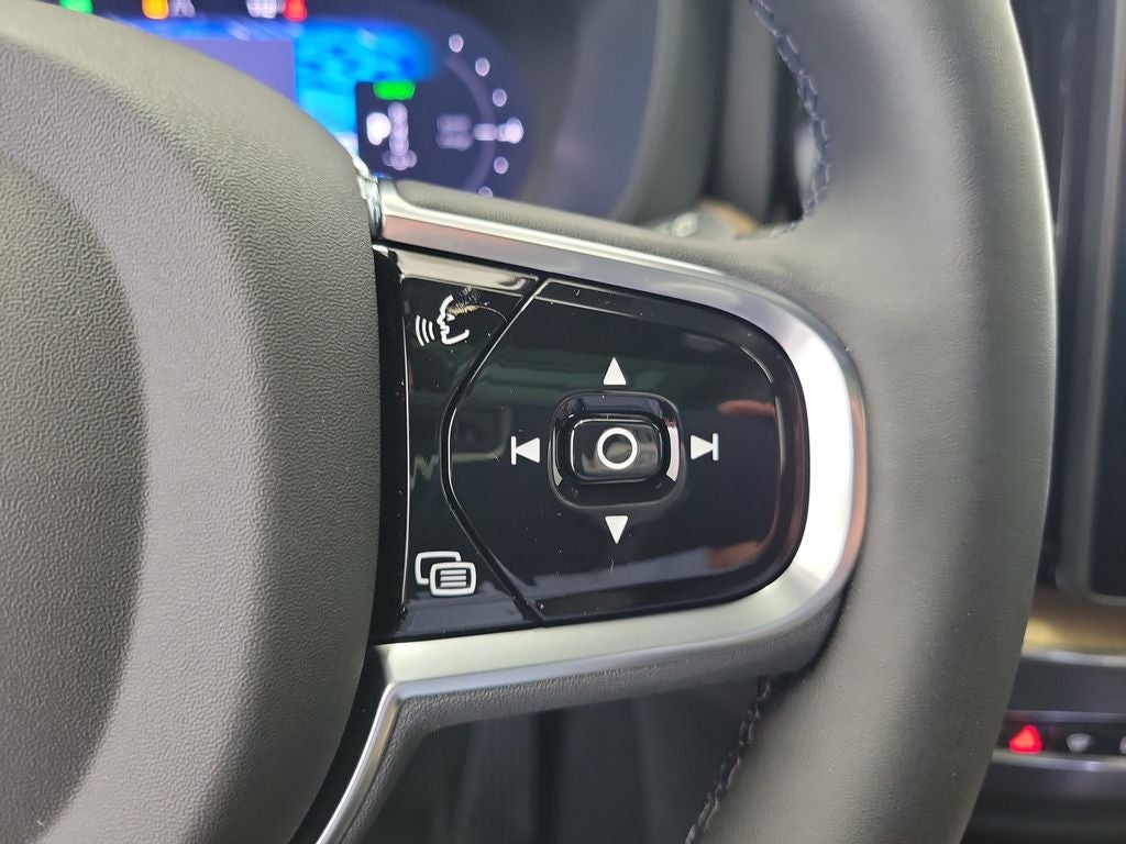 2026 Volvo XC60 Plug-In Hybrid T8 Plus