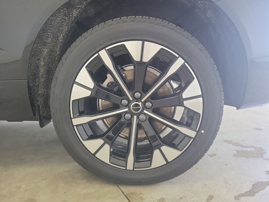 2026 Volvo XC60 Plug-In Hybrid T8 Plus