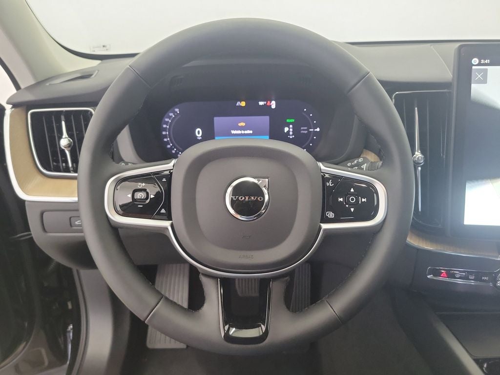 2026 Volvo XC60 Plug-In Hybrid T8 Plus