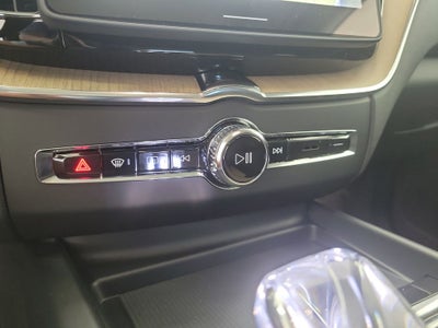 2026 Volvo XC60 Plug-In Hybrid T8 Plus