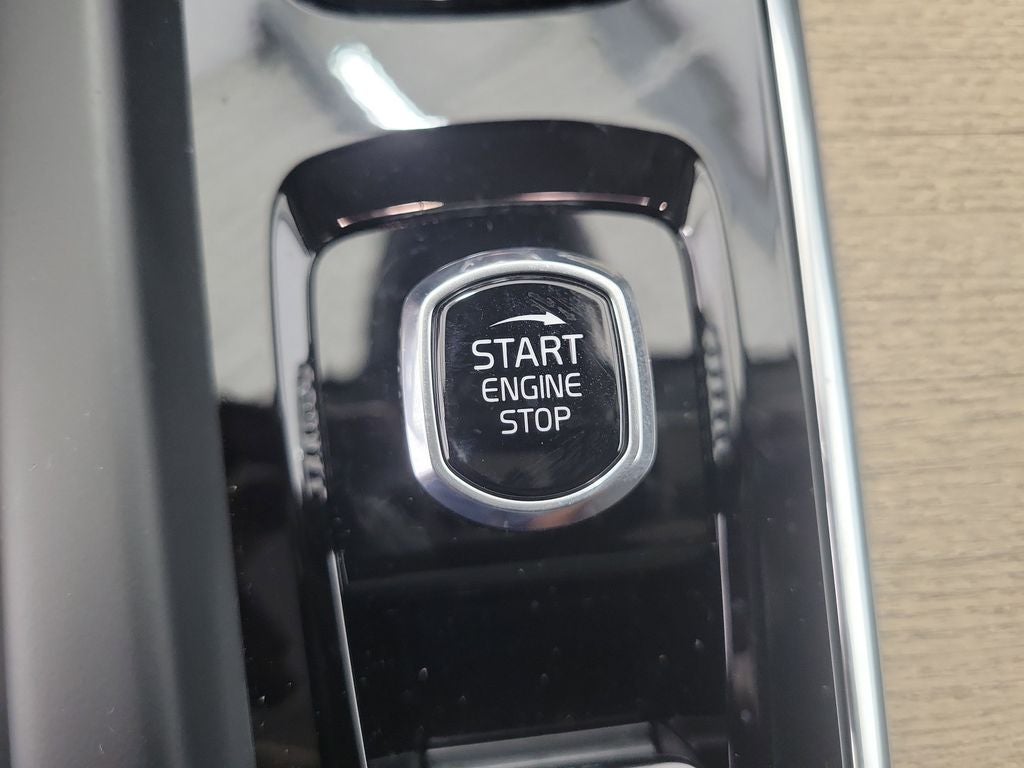 2026 Volvo XC60 Plug-In Hybrid T8 Plus