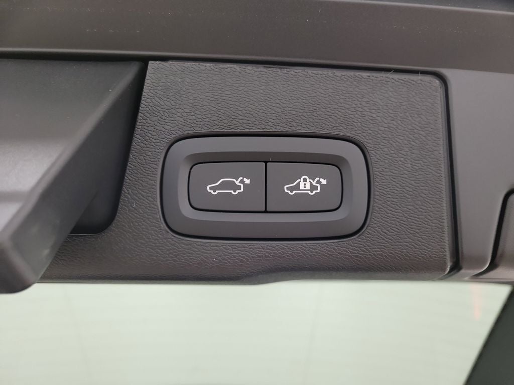 2026 Volvo XC60 Plug-In Hybrid T8 Core