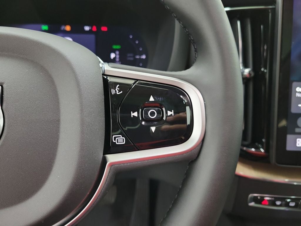 2026 Volvo XC60 Plug-In Hybrid T8 Core