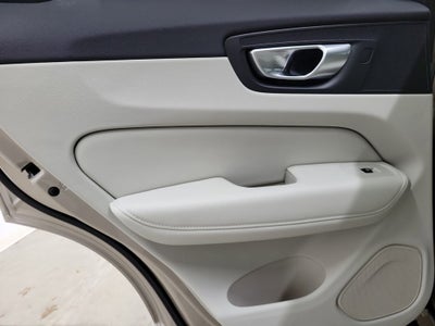 2026 Volvo XC60 Plug-In Hybrid T8 Ultra