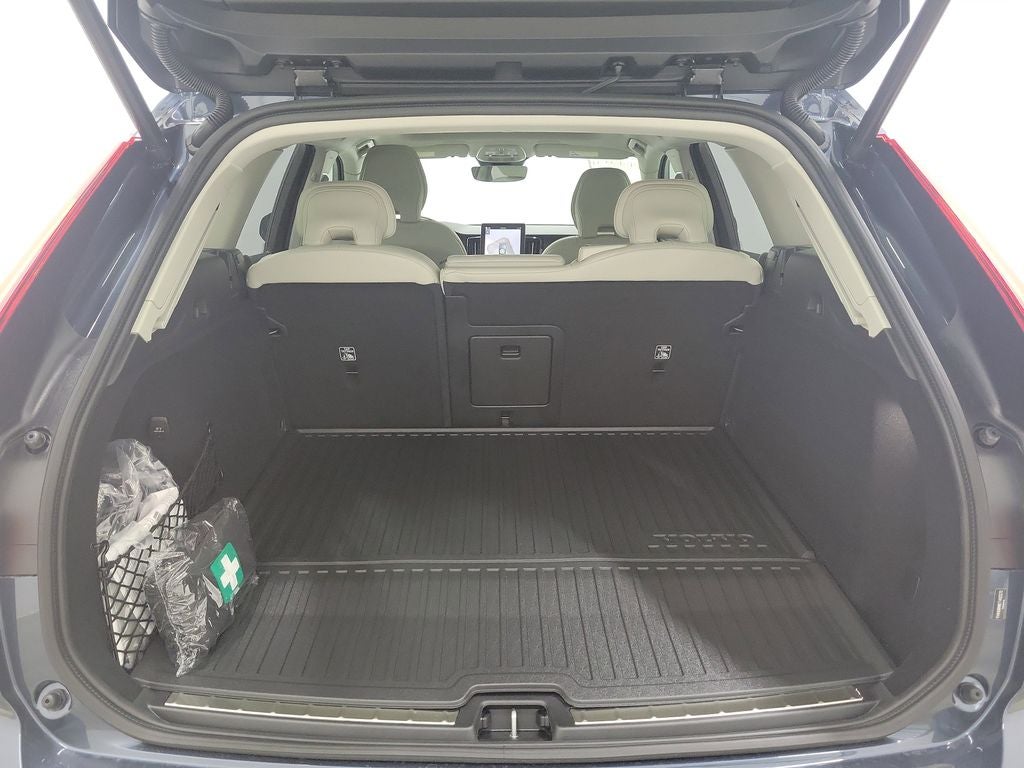 2026 Volvo XC60 Plug-In Hybrid T8 Ultra