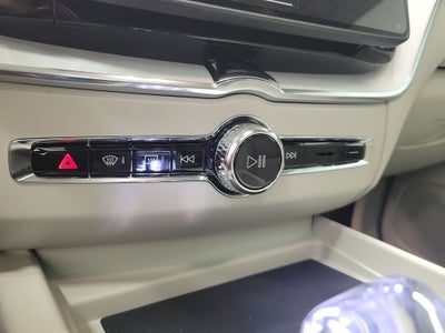 2026 Volvo XC60 Plug-In Hybrid T8 Ultra