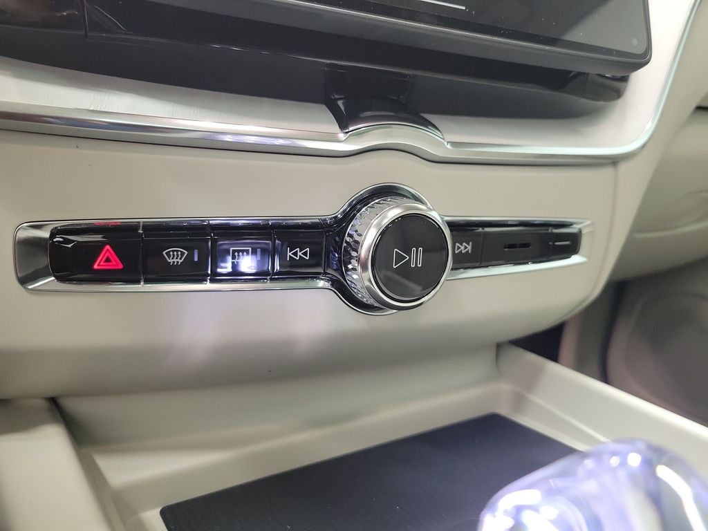 2026 Volvo XC60 Plug-In Hybrid T8 Ultra