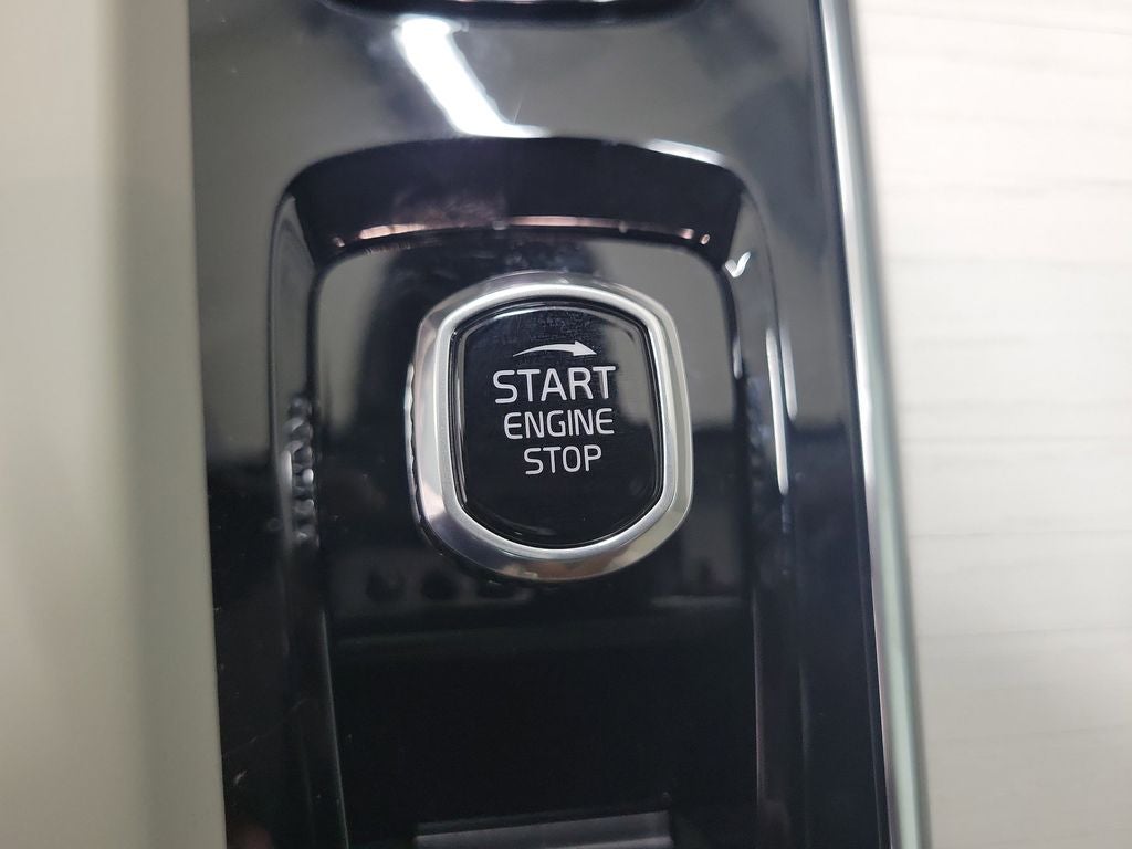 2026 Volvo XC60 Plug-In Hybrid T8 Ultra