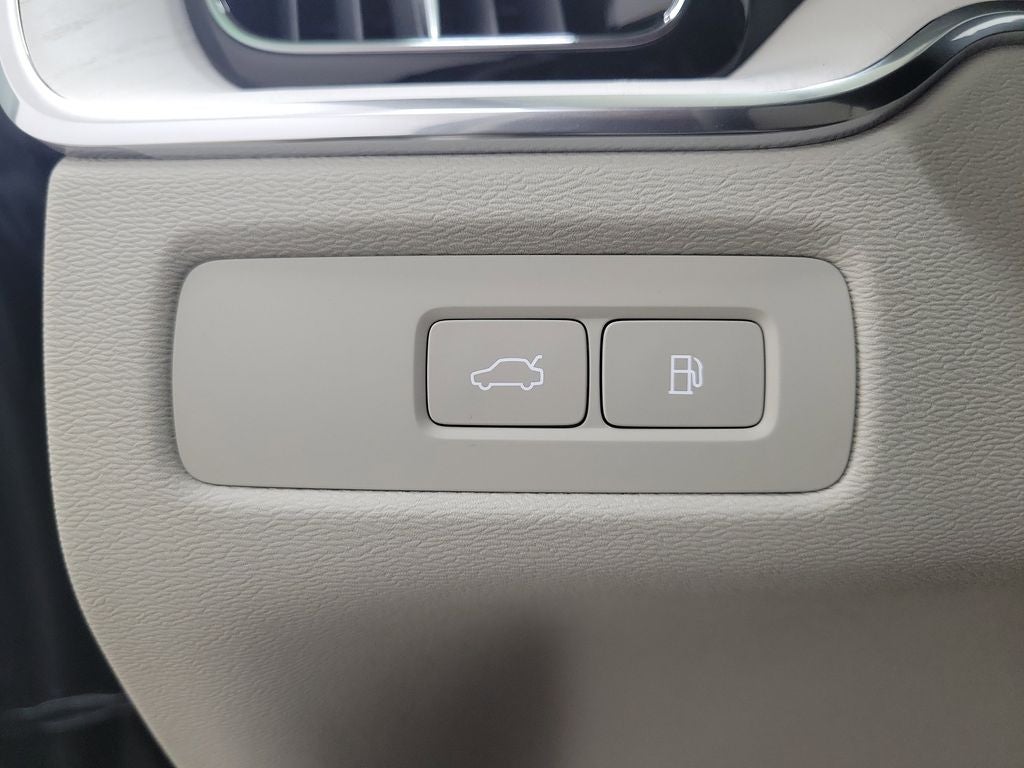 2026 Volvo XC60 Plug-In Hybrid T8 Ultra