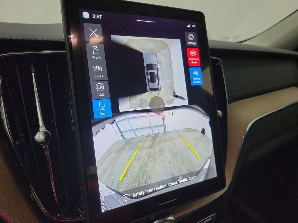 2026 Volvo XC60 Plug-In Hybrid T8 Ultra