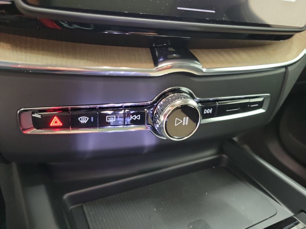 2026 Volvo XC60 Plug-In Hybrid T8 Ultra