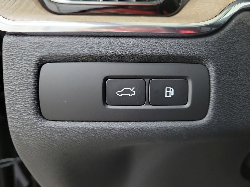 2026 Volvo XC60 Plug-In Hybrid T8 Ultra