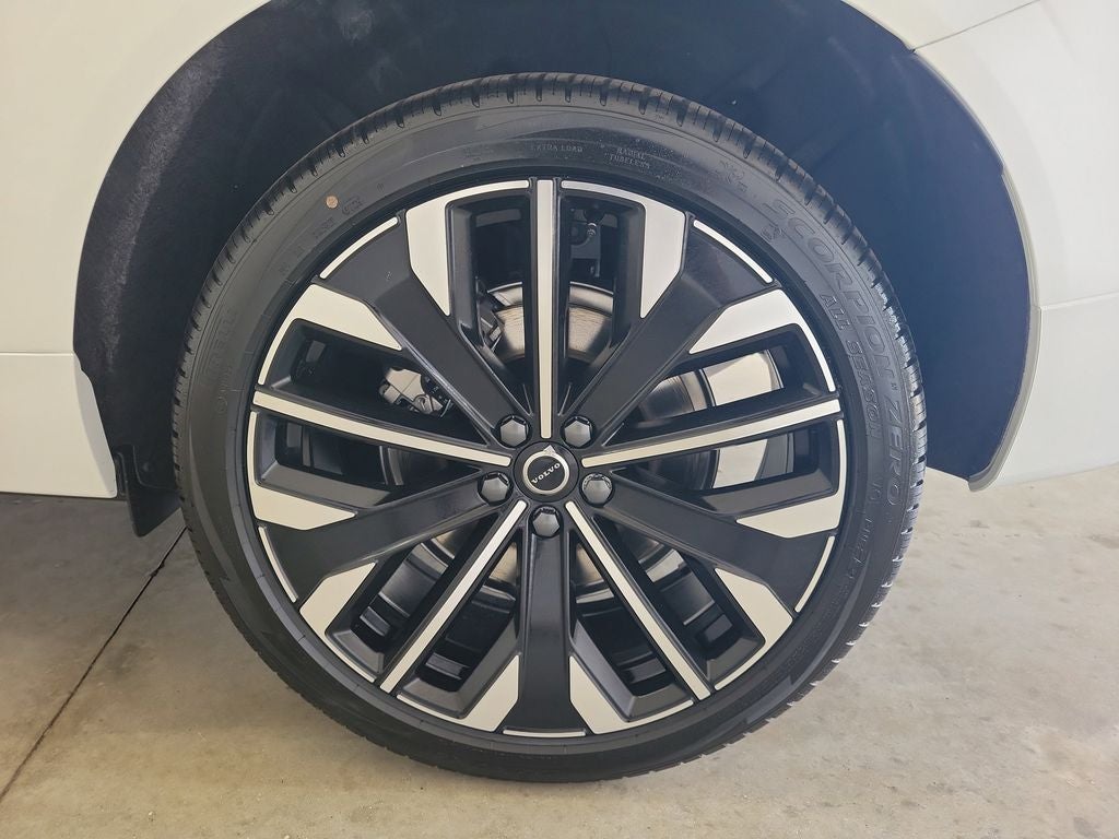 2026 Volvo XC60 Plug-In Hybrid T8 Ultra