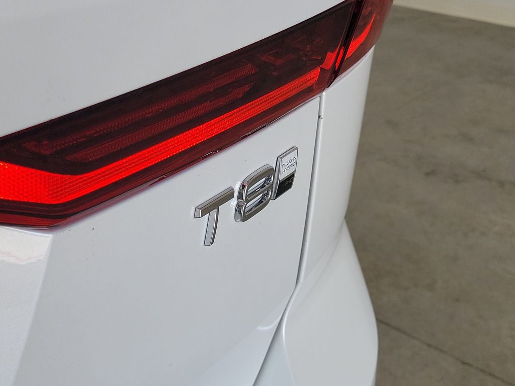 2026 Volvo XC60 Plug-In Hybrid T8 Ultra